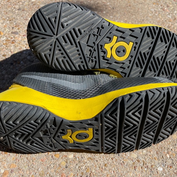 Nike Kevin Durant kd basketball sneakers - Picture 2 of 2